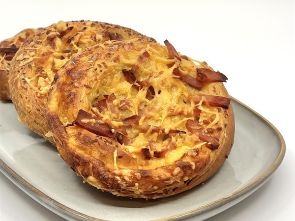 Hamkaas croissant